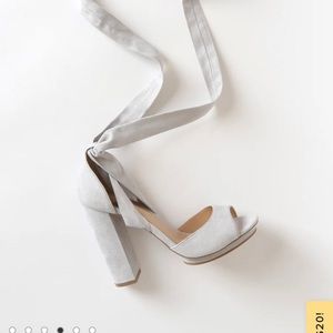NWT Lulus grey block ankle heels